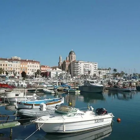 Studio Avec Garage En Centre Ville Et Proche Plages Lejlighed