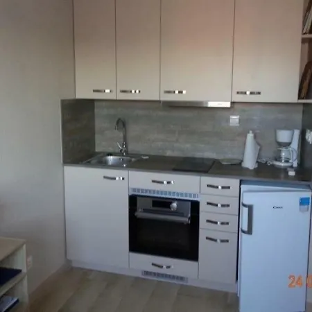 Apartman Studio Avec Garage En Centre Ville Et Proche Plages *