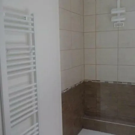 Studio Avec Garage En Centre Ville Et Proche Plages