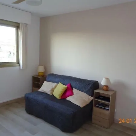 Apartman Studio Avec Garage En Centre Ville Et Proche Plages Saint-Raphaël